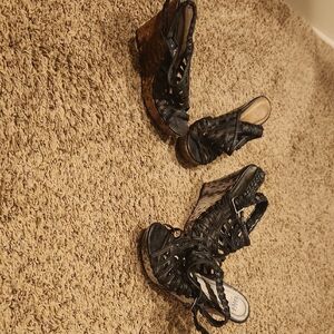 BKE Black and Brown Wedge Sandals